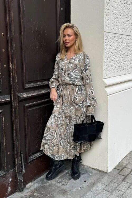 Sukienka z lekkiej wiskozy – Marka Simplicity